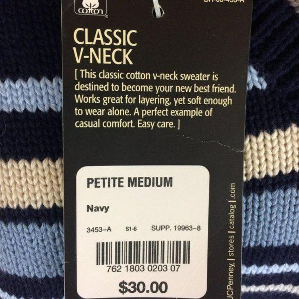 *SOLD* St John's Bay NWT Classic V-Neck Sweater Sz MP - Picture 7 of 9